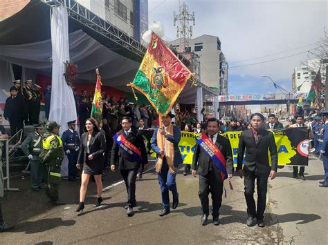 Participaci N Del Viceministro De Turismo En El Desfile C Vico En