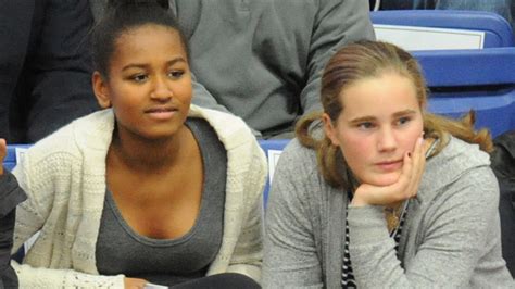 All The Details About Sasha Obama Maisy Biden S Friendship