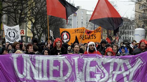 Berlin Randale nach Freiräume Demo