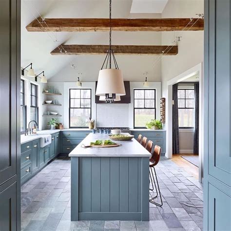 Vivir Design On Instagram These Vaulted Ceilings With Beams Across