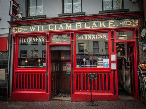 Top 10 Pubs & Bars in Northern Ireland You Need To Visit Before You Die ...