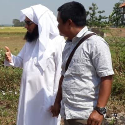 Diantara Adab Bergaul Orang Arab Yang Perlu Anda Ketahui Agar Tidak