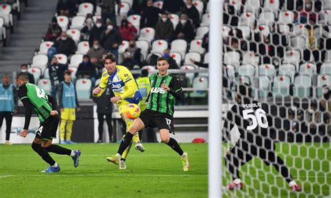 Juve Di Corto Muso Col Sassuolo L Accoglienza Dei Tifosi Viola A Dusan