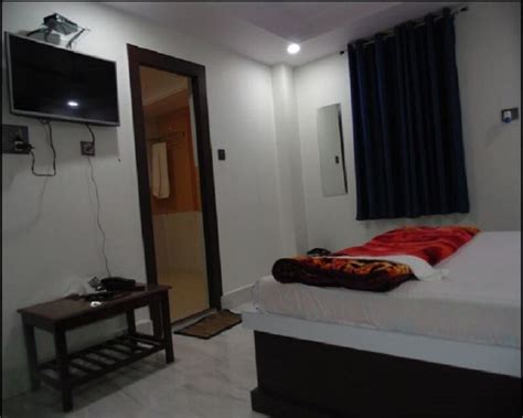 hotel aman  hotel  sheikhpura  hotel  bailey road