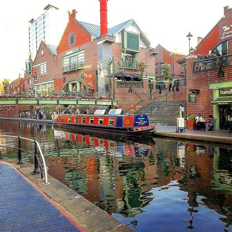 √ Birmingham Canal Basin