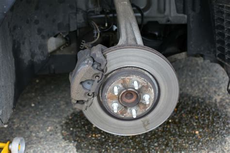 Does Brake Fluid Leak When Car Is Off? – Vehicle Fixing