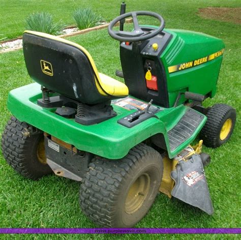 John Deere Lx Lawn Mower In Wamego Ks Item Sold Purple Wave