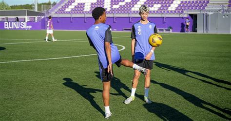 Defensa central en fútbol funciones y características clave