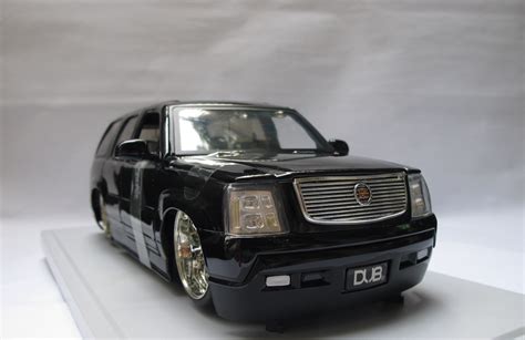 Xe mô hình CADILLAC Escalade JADA TOYS tỉ lệ 1 18 MoHinhOto