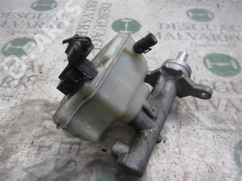 Maître cylindre VW GOLF V 1K1 2 0 TDI 16V 3827197 B Parts