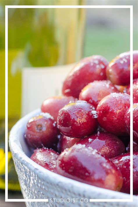 Gluten-Free, Vegan Wine-Marinated Frozen Grapes — STudioist