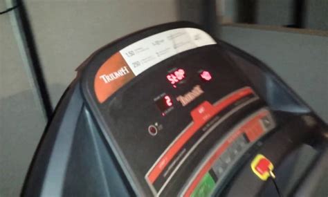 Triumph 400t Treadmill Review! Is it Good as They Say? - Fitness Who