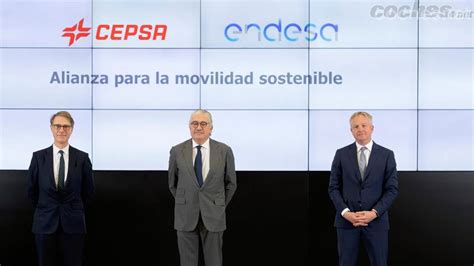 Alianza Cepsa y Endesa para crear una red de recarga ultrarrápida