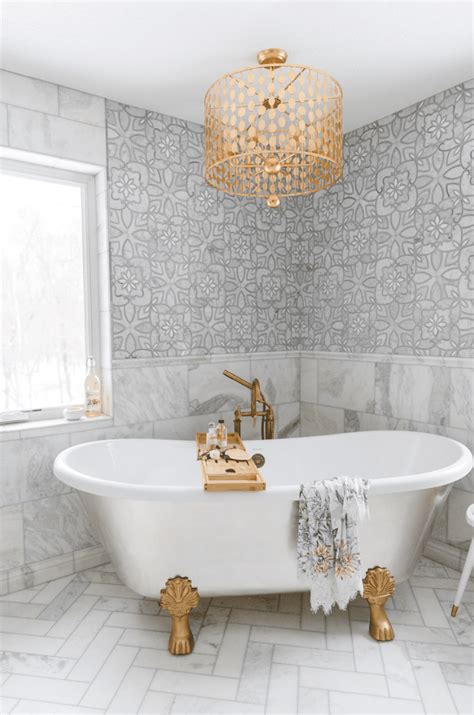 20 Bathroom Lighting Ideas to Make You Look Your Best