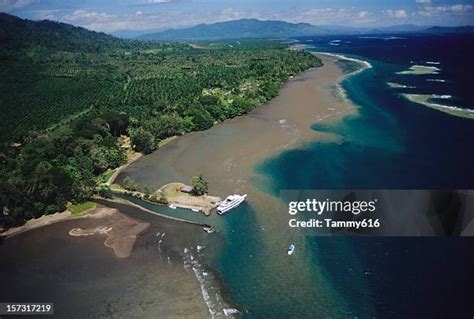 New Britain (Island) Photos and Premium High Res Pictures - Getty Images