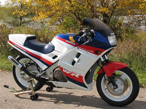 INTERCEPTOR Honda 1986 VFR700 VFR 700 Red White Blue Exceptional Survivor