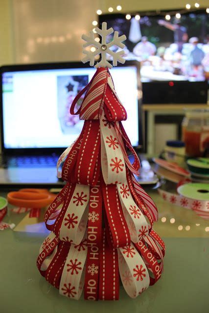 The Handcrafted Life A Ribbon Tree Centerpiece Christmas Ribbon