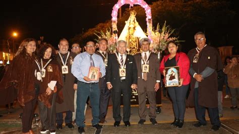 Alcalde Juan Rea O Rinde Homenaje A La Milagrosa Imagen De La Virgen