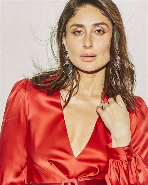 Elle Beauty Award Kareena Kapoor Janhvi Kapoor Up The Fashion Game