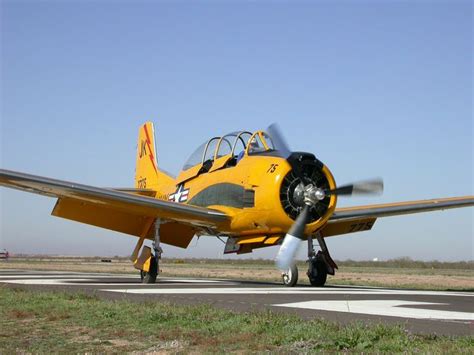 T-28 Trojan trainer 3 | Wwii airplane, Vintage aircraft, Aircraft