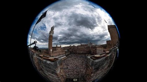 Il Palio Di Siena Rinviato A Causa Della Pioggia La Repubblica