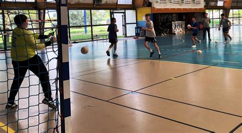 Cr Py En Valois Les Handballeurs Du Coll Ge Jean De La Fontaine Vont