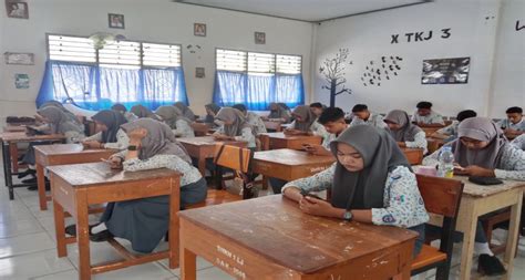 Pelaksanaan Ujian Akhir Semester Smkn Soppeng