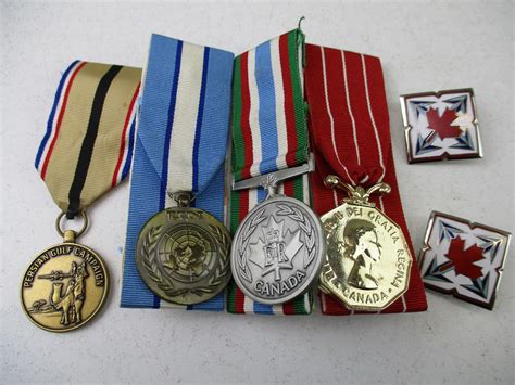 CANADIAN/US MILITARY MEDALS