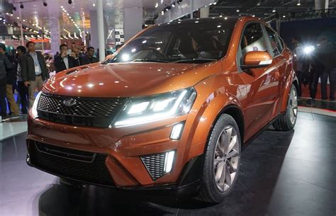 Mahindra XUV Aero SUV W Stylu Coupe