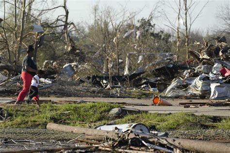 Photos show the devastation caused by the deadly Mississippi tornado ...