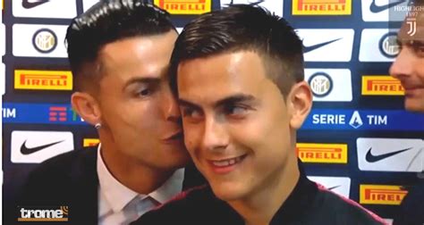 Cristiano Ronaldo Este fue el beso que descolocó a Paulo Dybala y