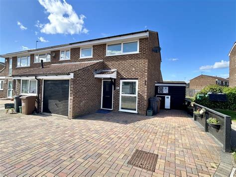 3 Bed End Terrace House For Sale In Lupin Drive Springfield