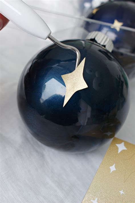 Diy Starry Night Ornament Diy Cricut Ornament Dans Le Lakehouse