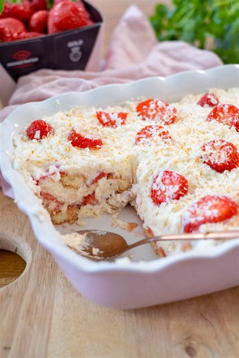 Tiramisu Met Kokos En Aardbeien Recepten Njam