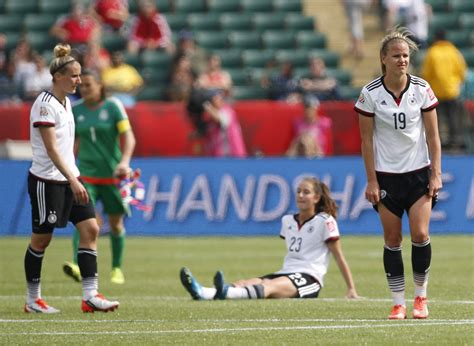 Nur Vierter Deutsche Fußball Frauen verlieren gegen England B Z