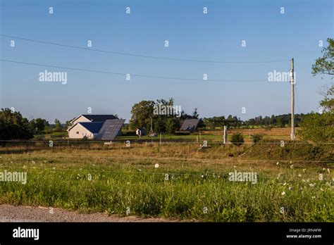 Solar panels for canadian farms hi-res stock photography and images - Alamy