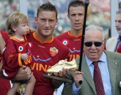 As Roma Totti Ricorda Franco Sensi