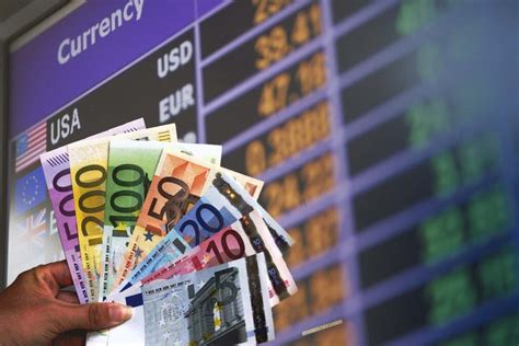 Curs valutar BNR miercuri 29 martie 2023 Dolar euro lira sterlină