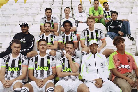 Cole O Adidas X Palace Da Juventus Mantos Do Futebol