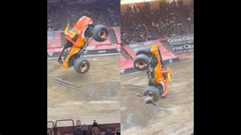 Monster Jam Live Show El Toro Loco Going All Out With The Stunts Youtube