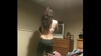 trina vistiéndose para el trabajo parte XVIDEOS