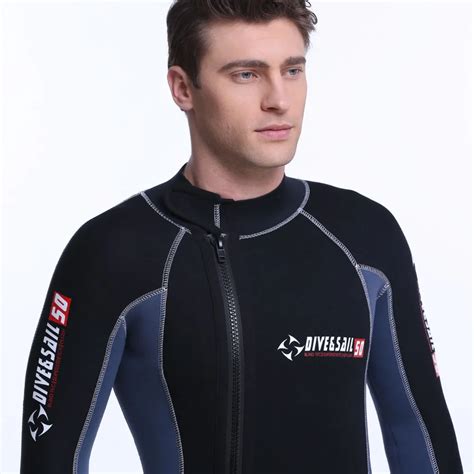 2 Piece 5 Millimeter Thickness Wet Suit Diving Suit 5mm SCR Wetsuit