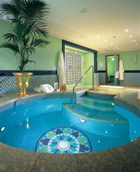 luxury swimming pool hotel | Viahouse.Com