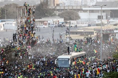 Locura en Senegal así fue el recibimiento de una marea humana a los