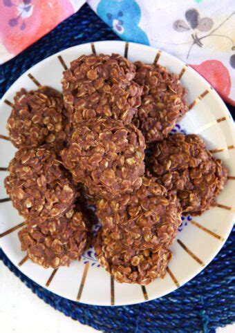 No Bake Chocolate Peanut Butter Oatmeal Cookies The Suburban Soapbox