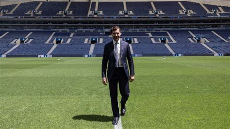 Agora oficial André Villas Boas é presidente da SAD Pinto da Costa