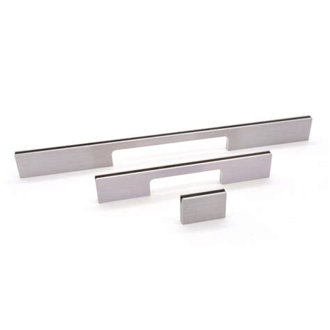 Tiradera Caucaso Slim Plateado Cepillado Modena Designer Hardware