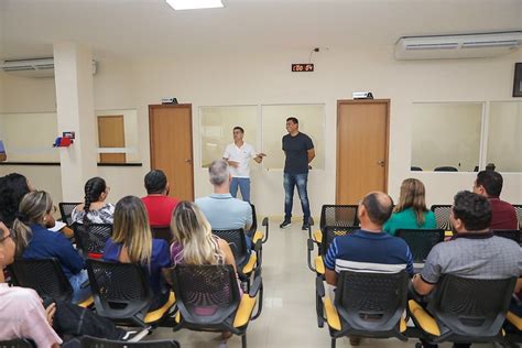 Prefeito David Almeida lança sistema de cadastro nos programas de habitação