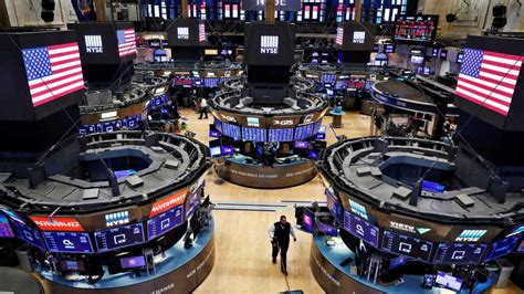 Dow Jones cae más de 400 puntos el miedo a los aranceles vuelve a