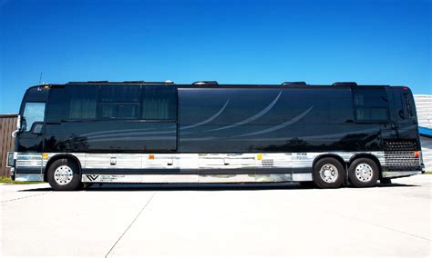 Black Tour Bus